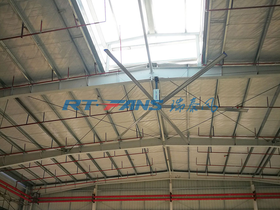 大型物流仓储通风降温还是工业大风扇更合适